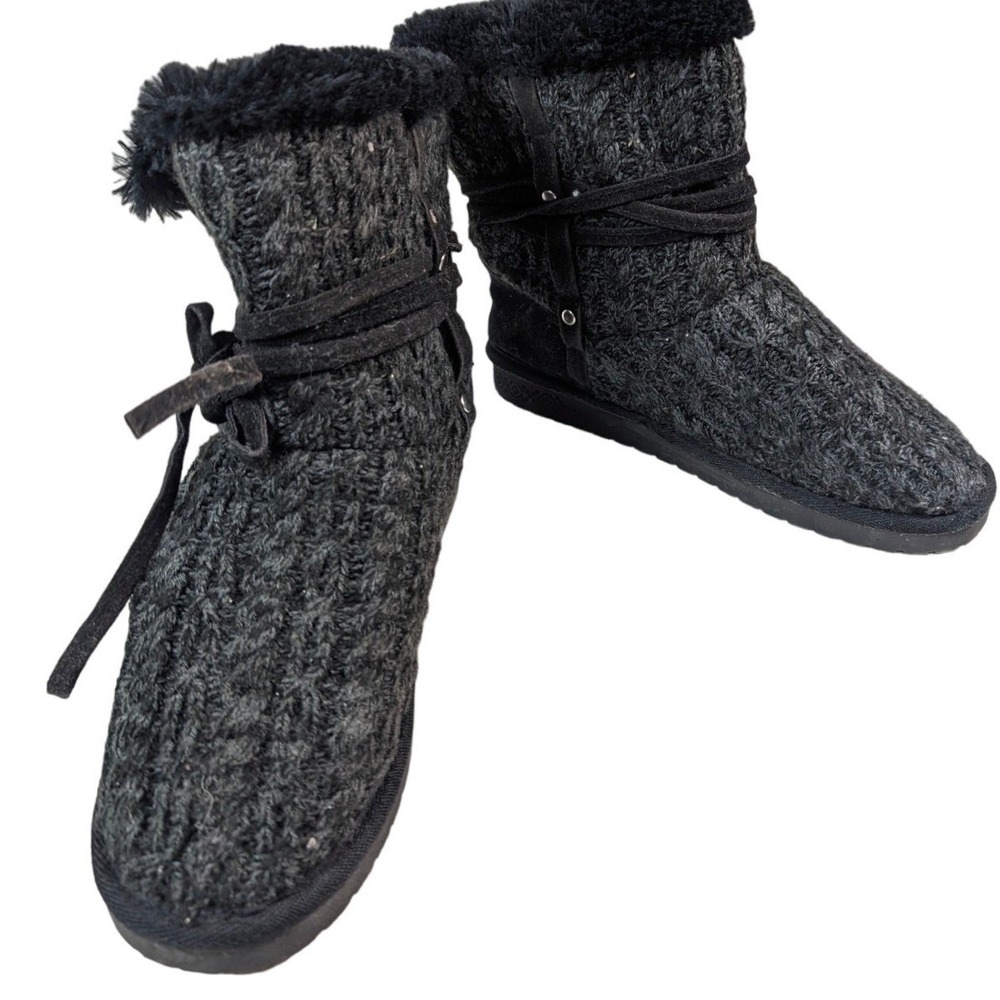 Muk Luks Boots Women's Black Knit Sweater Tie Size‎ 8 Faux Fur Fall Winter Cozy